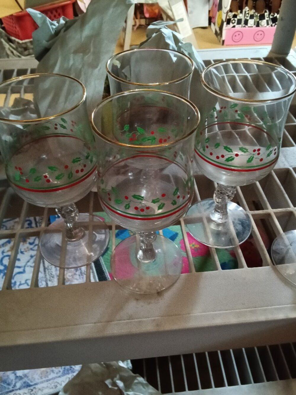 Set of 4 Arby's Christmas Glasses Holiday Wine Glasses with Holly Design